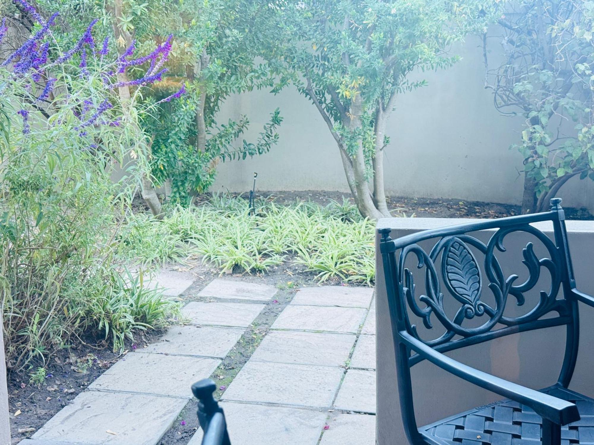 เรสซิเดนซ์ วีเว ลา วี Bed & Breakfast ฟรันเชิค ภายนอก รูปภาพ